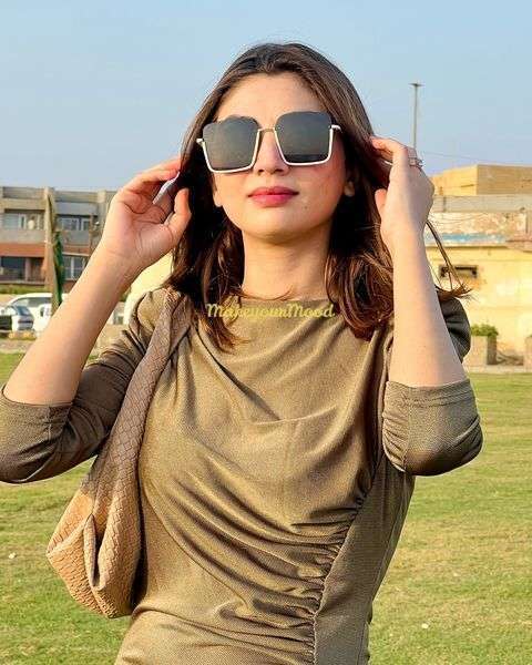 Rihana Indian Call Girl Escorts in Delhi (4)