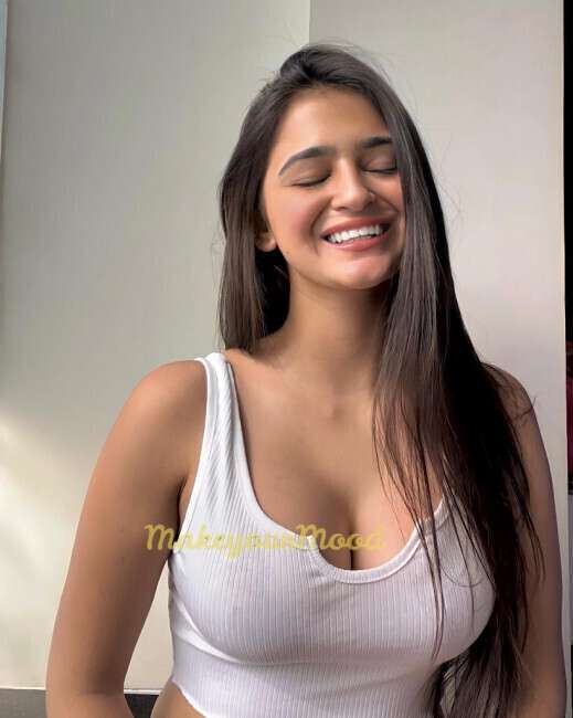 Meet Natasha, Your Fun Delhi College Girl Escort in Gurgaon, Haryana