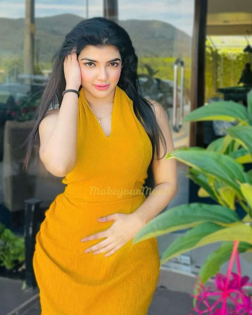 Chetna The Premier Independent Escort in Mumbai (4)