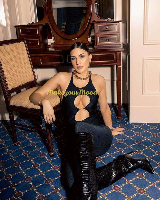 Margarita college girl Russian escort in Delhi (3)