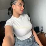 Shina College girl escorts in Delhi (4)