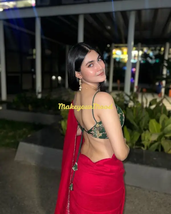 Delhi escorts girl Mahira offering call girl service near Aerocity